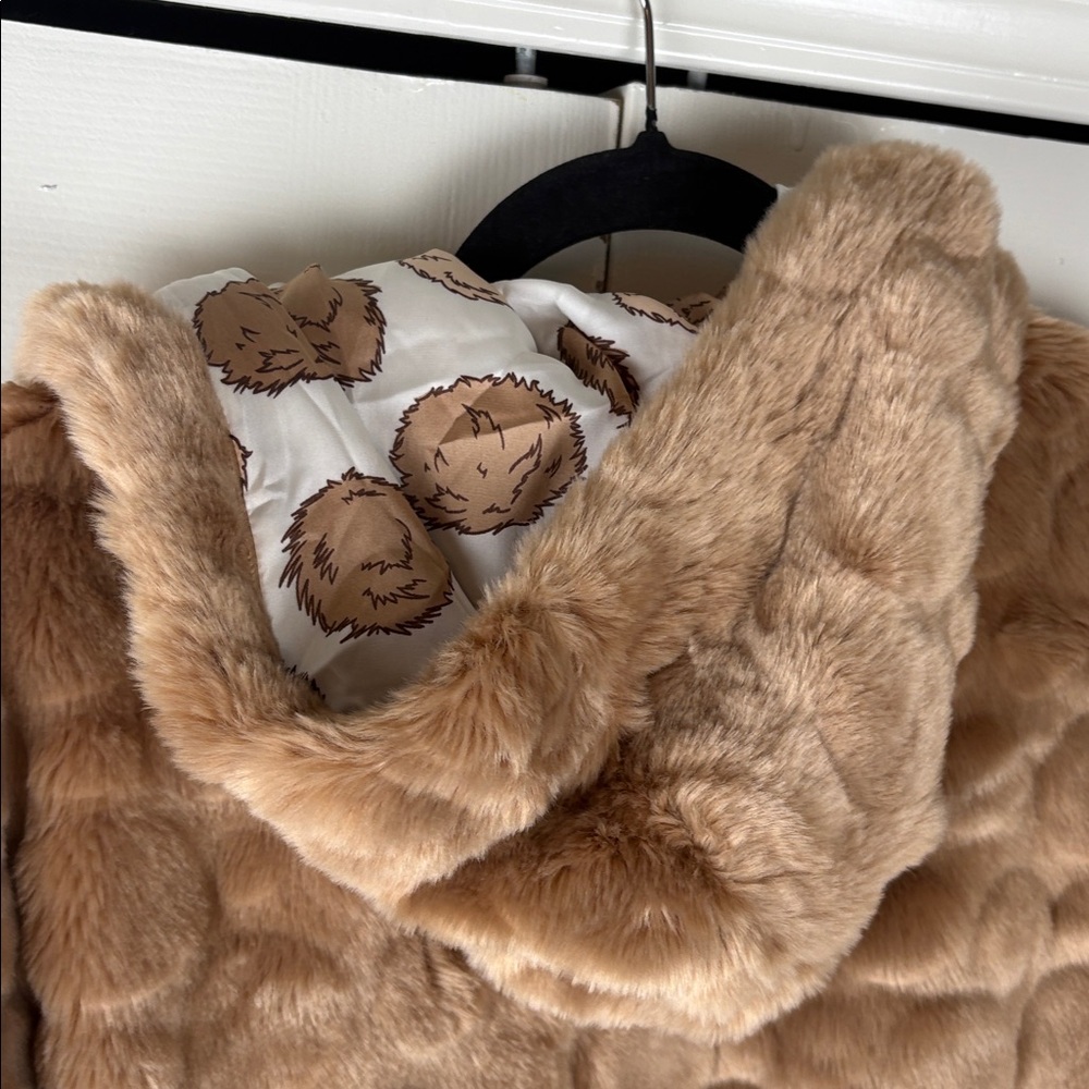 Star Trek Tribble Faux Fur Pom Pom Coat By Her Universe Size Large - Picture 12 of 15